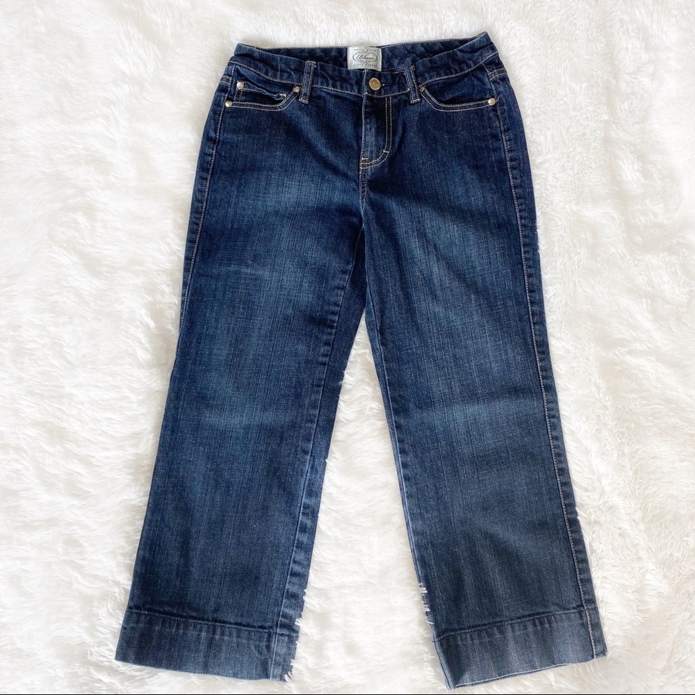 WHBM Blanc Medium Wash Capris Size: 2 - Picture 2 of 6